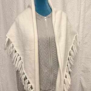 NWT Exclusive to Anthropologie White Tasseled Triangle Scarf